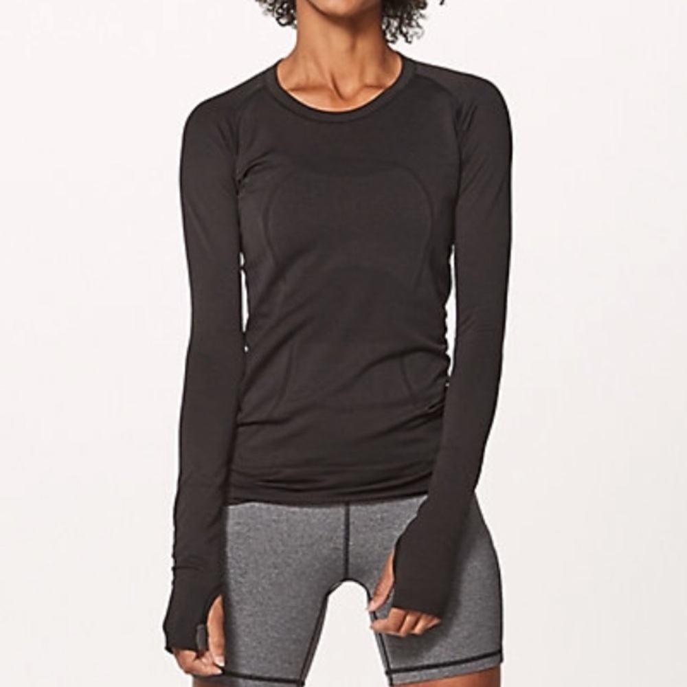 Lululemon long sleeve shirt with thumb holes